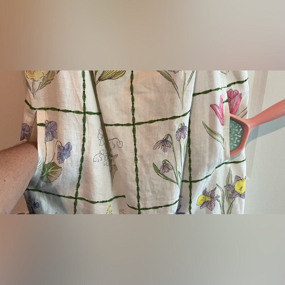 Crown & Ivy white floral grid Small, Pockets - Picture 7 of 16